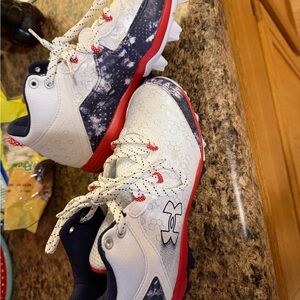 Under Armour Harper 8 mid rise baseball cleat
